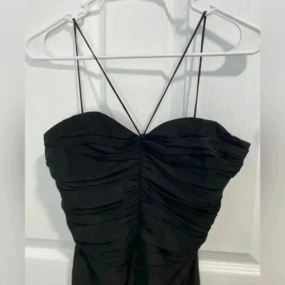 Vintage 100% Silk Dress Luxury Sweetheart w/Straps
Size 8  more like a Size 2 - Picture 2 of 16